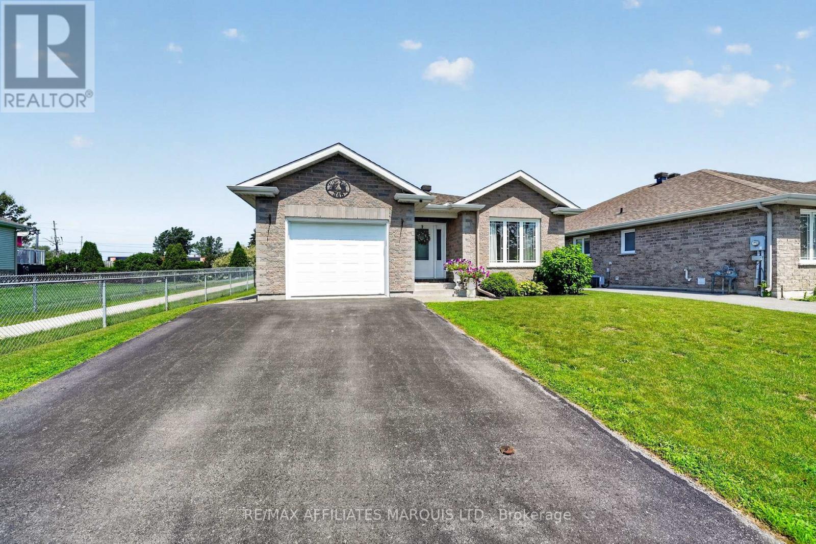 348 Glen Nora Drive, Cornwall, ON