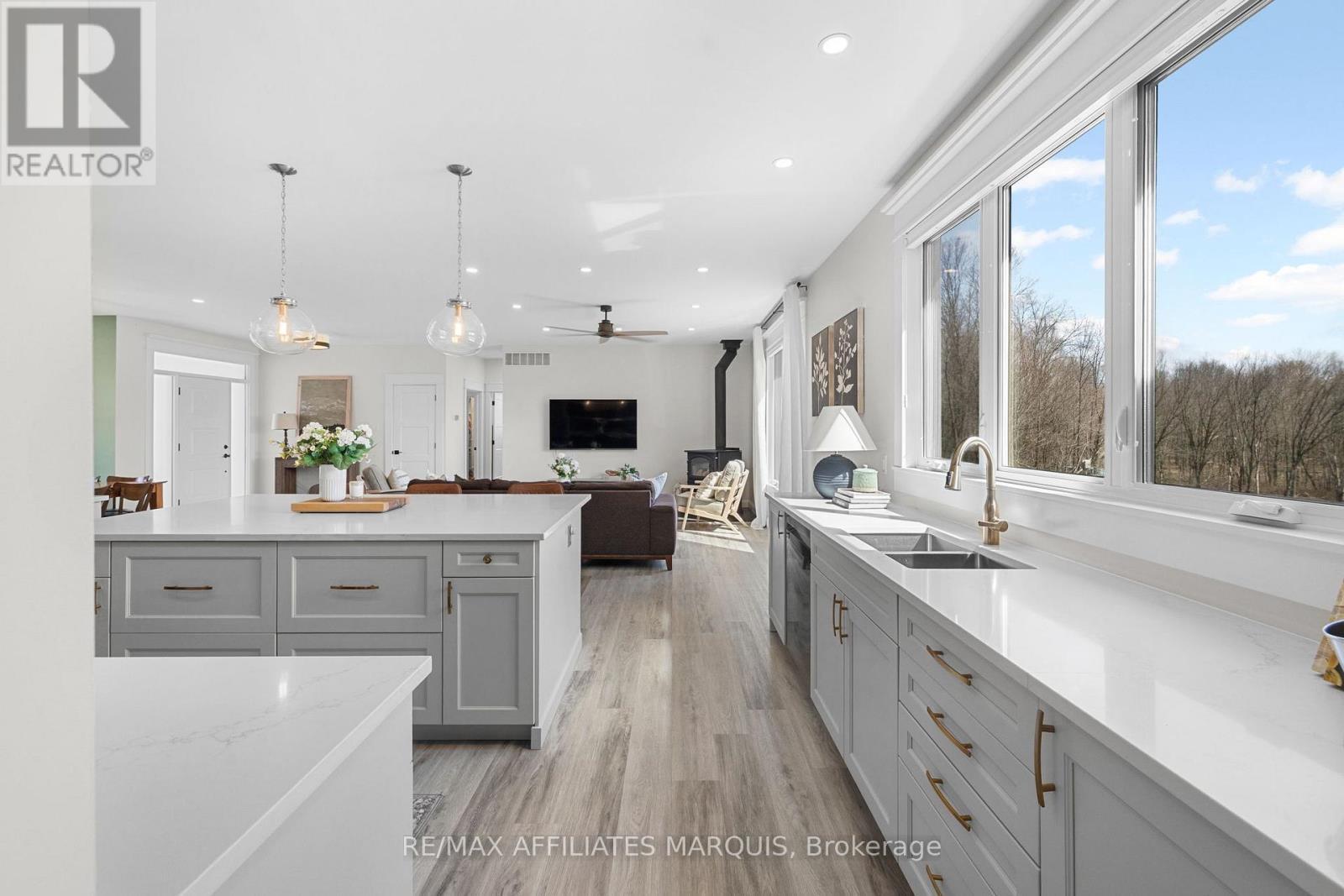 4421M Old Kingston Road, Rideau Lakes, ON