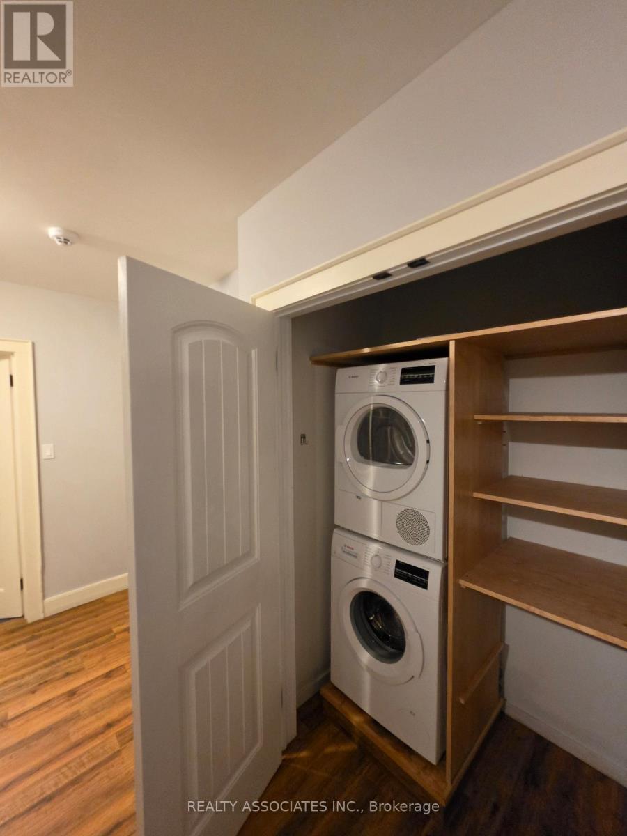 486289 30Th Side Road, Mono, ON - Indoor Photo Showing Laundry Room