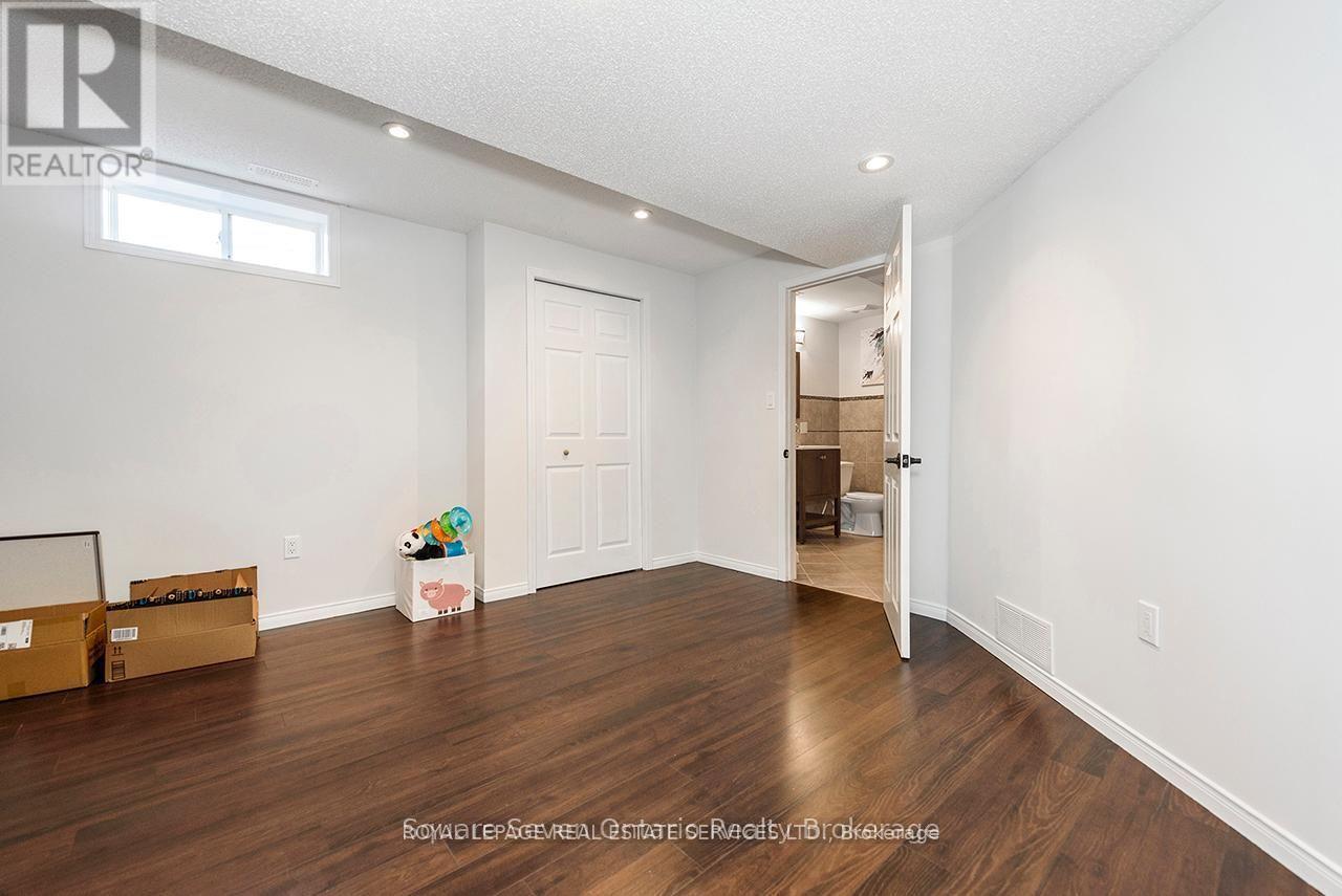 635 Commonwealth Crescent, Kitchener, ON - Indoor Photo Showing Other Room