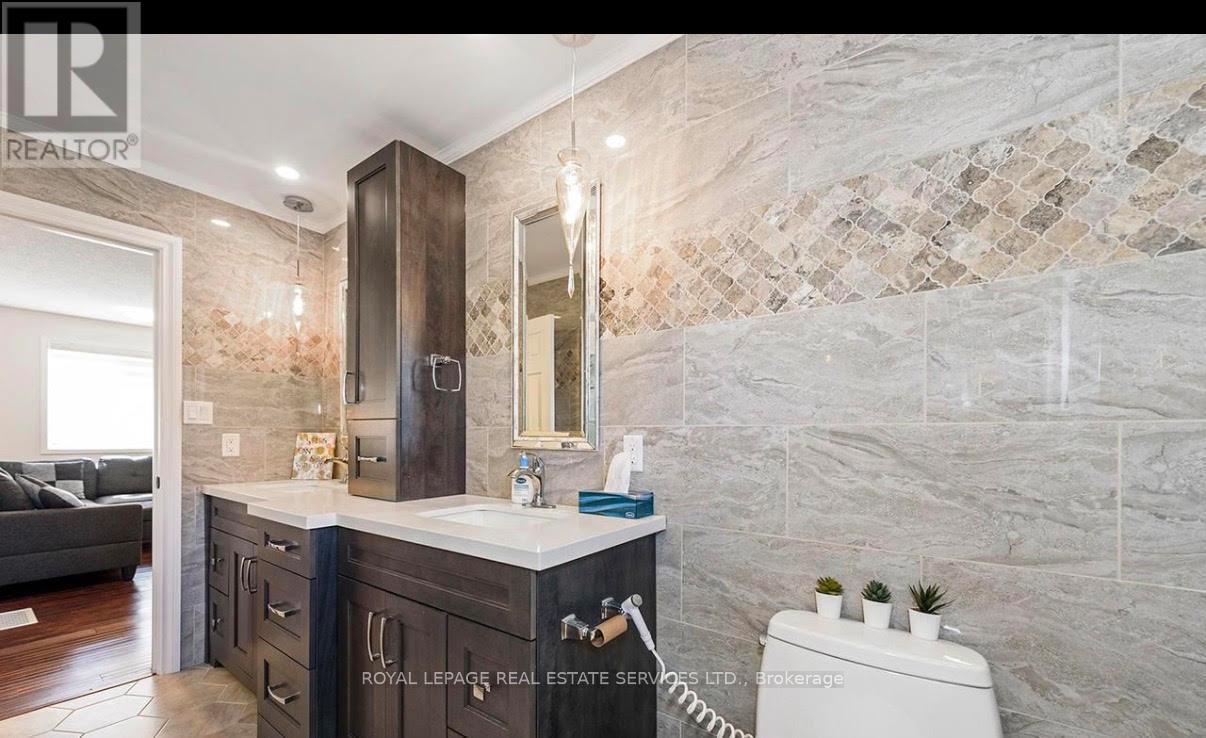635 Commonwealth Crescent, Kitchener, ON