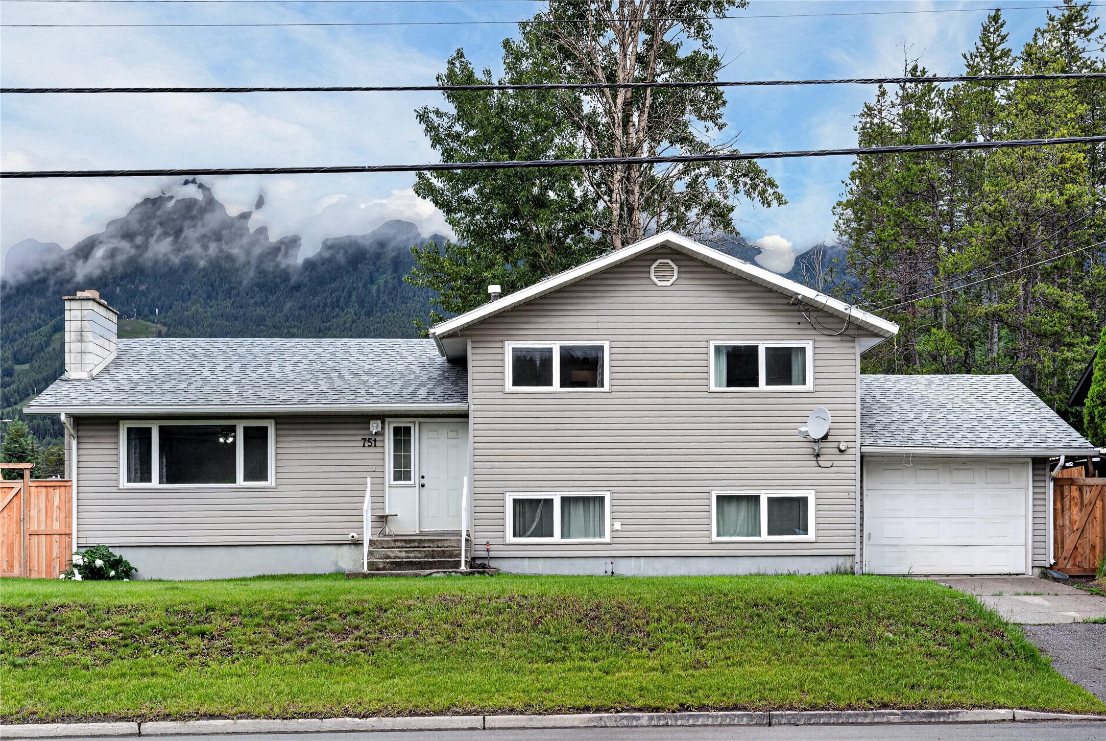 751 Fording Drive, Elkford, BC
