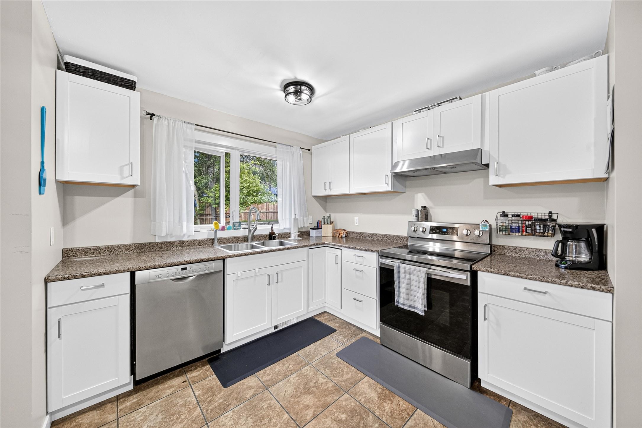 751 Fording Drive, Elkford, BC