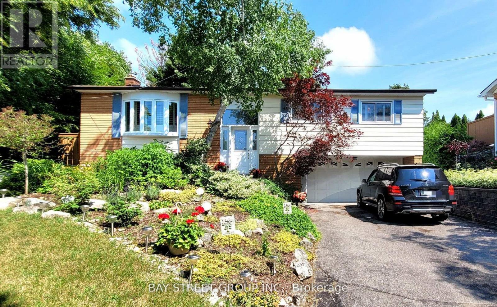 Lower - 37 Sir Bodwin Place, Markham, ON