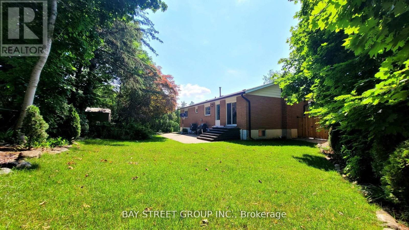 Lower - 37 Sir Bodwin Place, Markham, ON