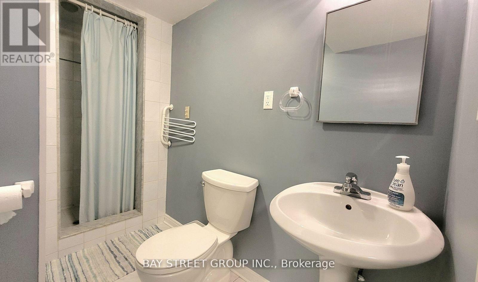 Lower - 37 Sir Bodwin Place, Markham, ON