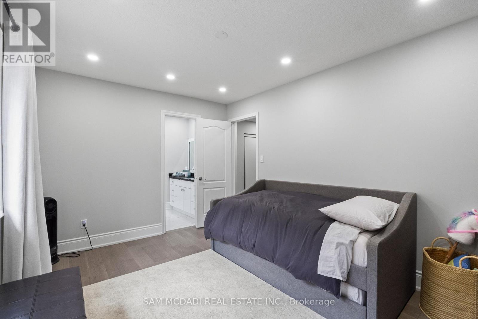 7516 Terragar Boulevard, Mississauga, ON