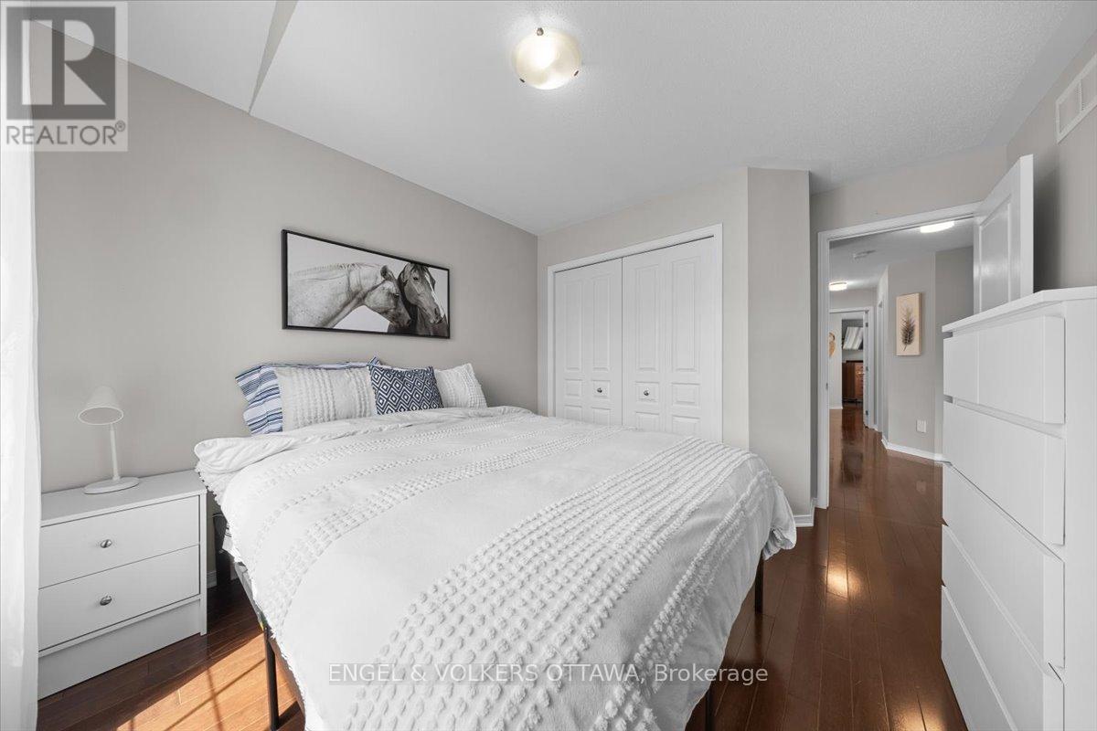 Bedroom 3 - 220 Harthill Way, Ottawa, ON