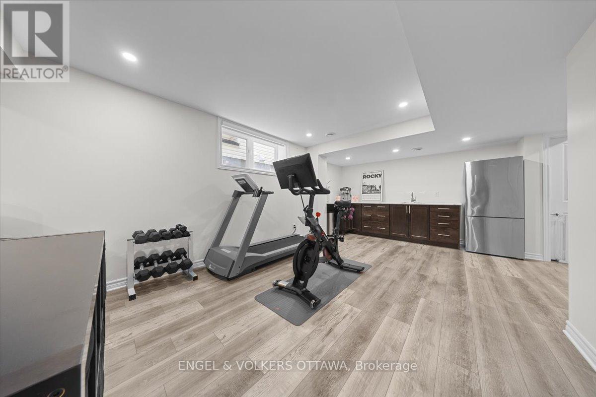 Recreation Room - 220 Harthill Way, Ottawa, ON