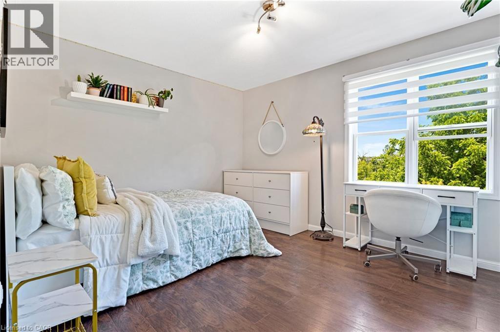 36 Dellgrove Circle, Cambridge, ON - Indoor Photo Showing Bedroom