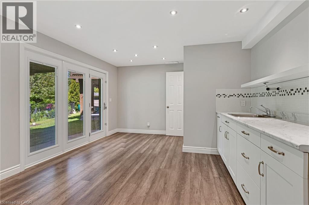 36 Dellgrove Circle, Cambridge, ON - Indoor Photo Showing Other Room