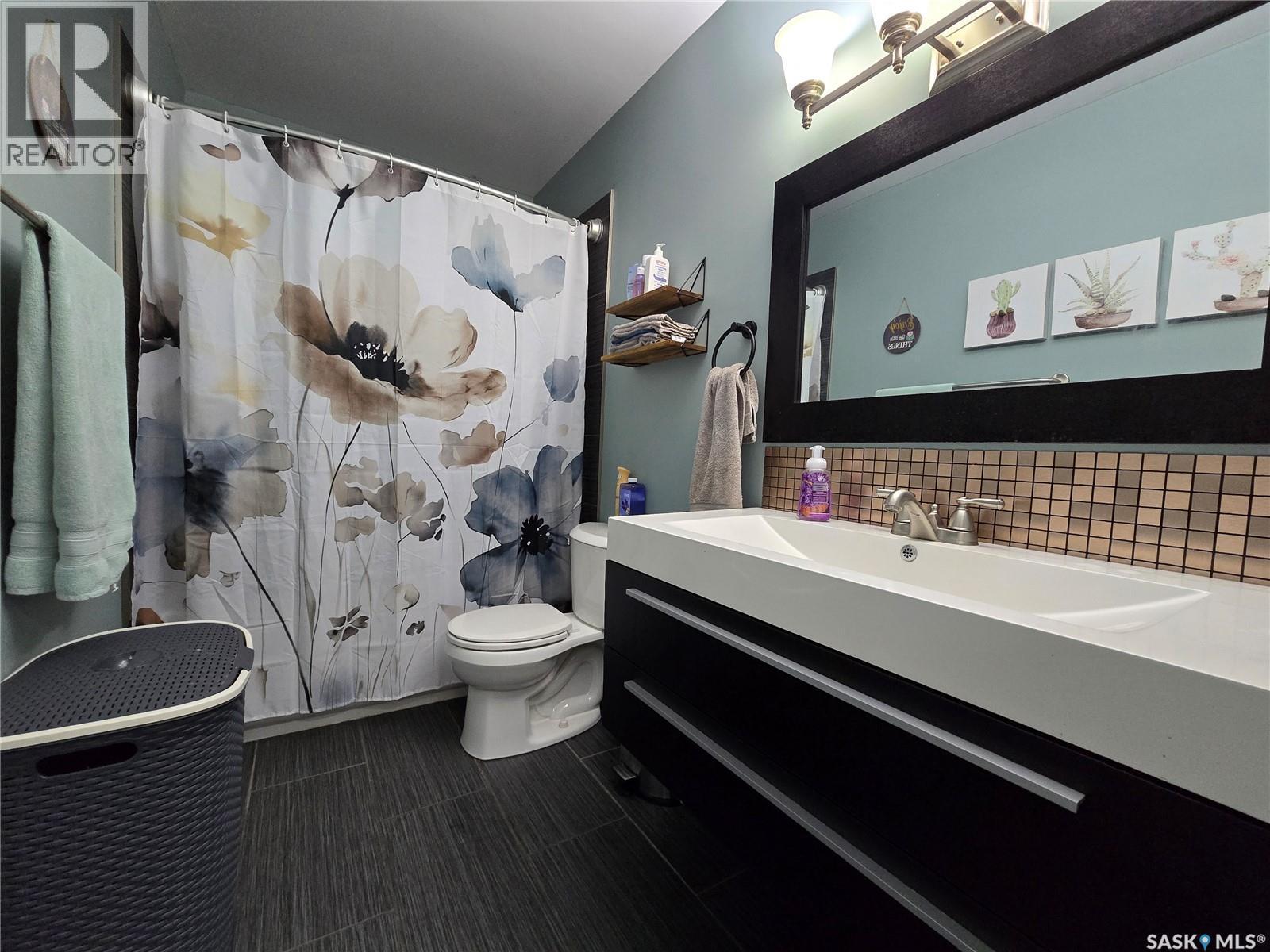 619 Brimacombe Drive, Weyburn, SK