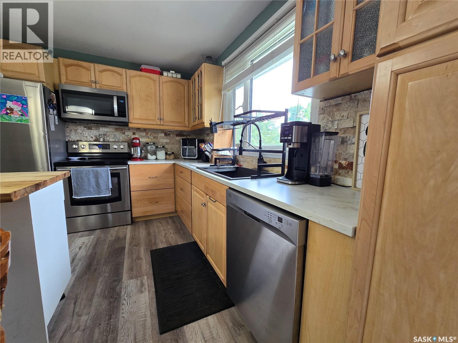 619 Brimacombe Drive, Weyburn, SK