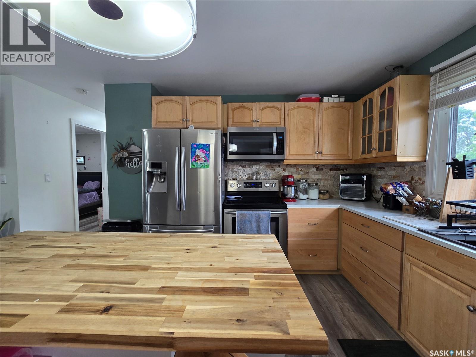 619 Brimacombe Drive, Weyburn, SK