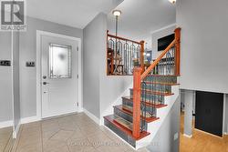 Bright Foyer - Lots of SPAVE -