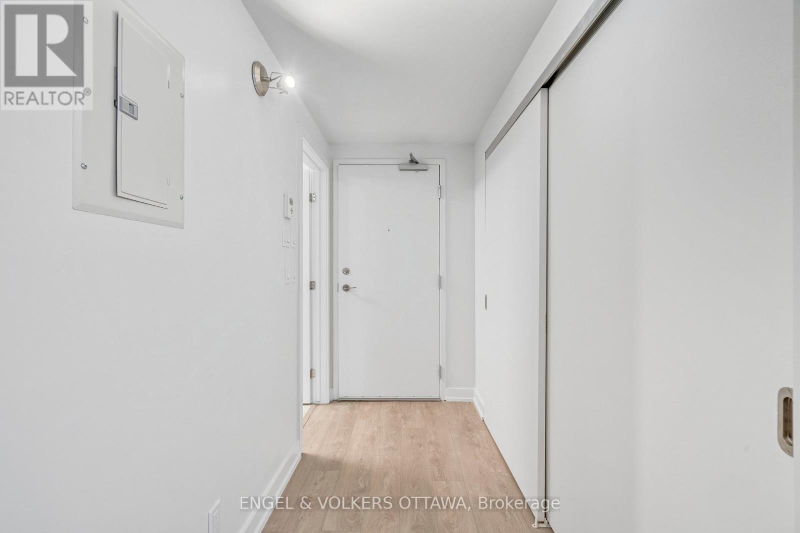 205 - 354 Gladstone Avenue, Ottawa, ON
