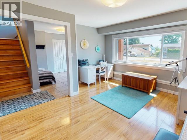 8206 Centennial Drive, Powell River, BC