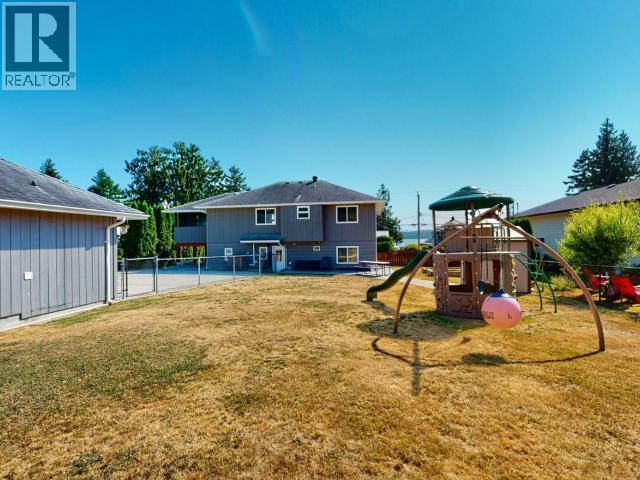 8206 Centennial Drive, Powell River, BC
