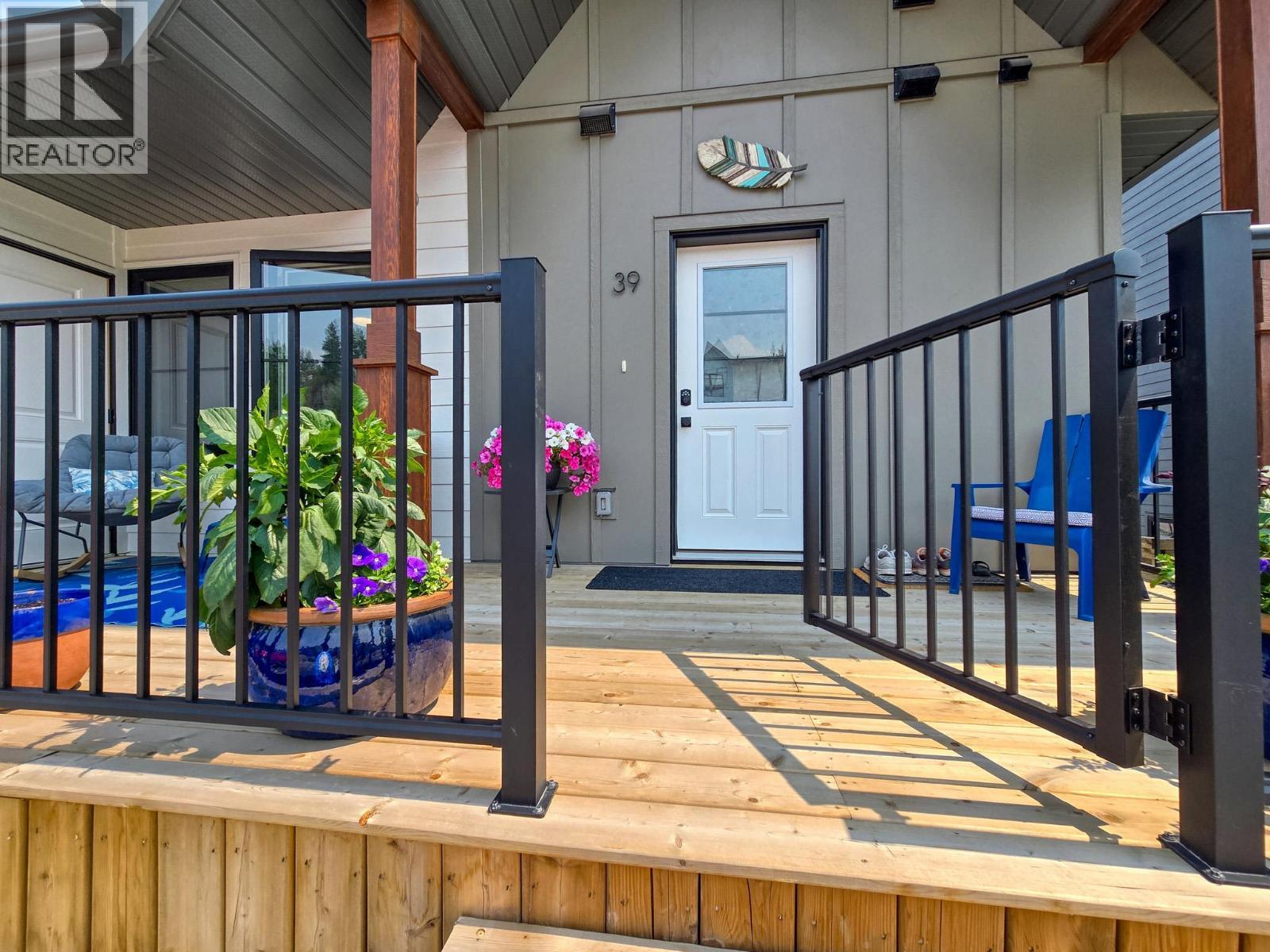 2096 Pine Tree Lane Unit# 39, Invermere, BC