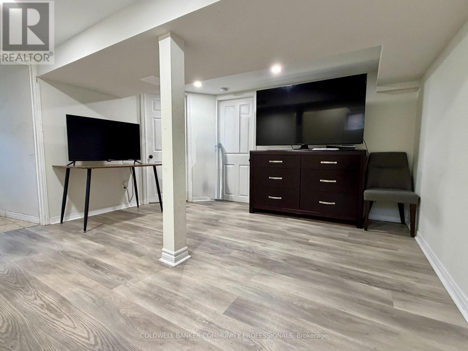 94 Howard Avenue, Hamilton, ON