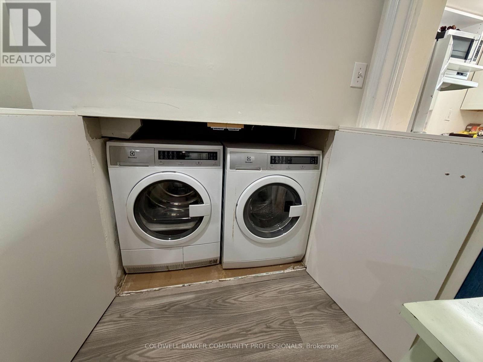 94 Howard Avenue, Hamilton, ON