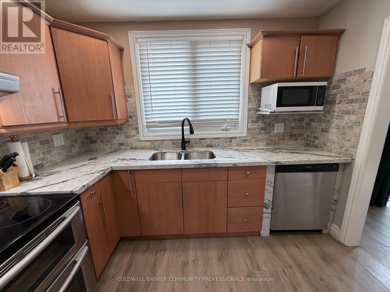 94 Howard Avenue, Hamilton, ON