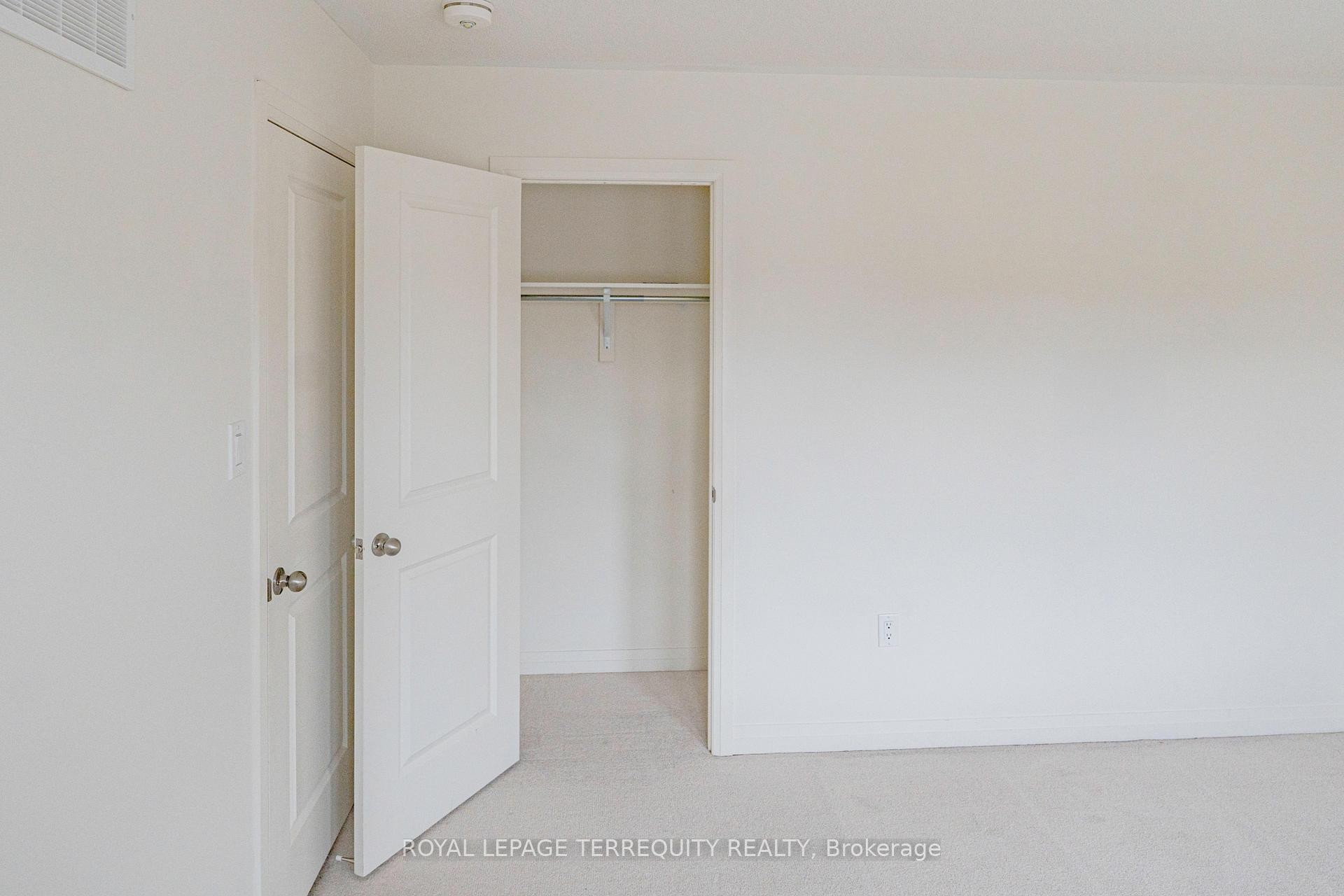 27 Clipper Lane, Clarington, ON
