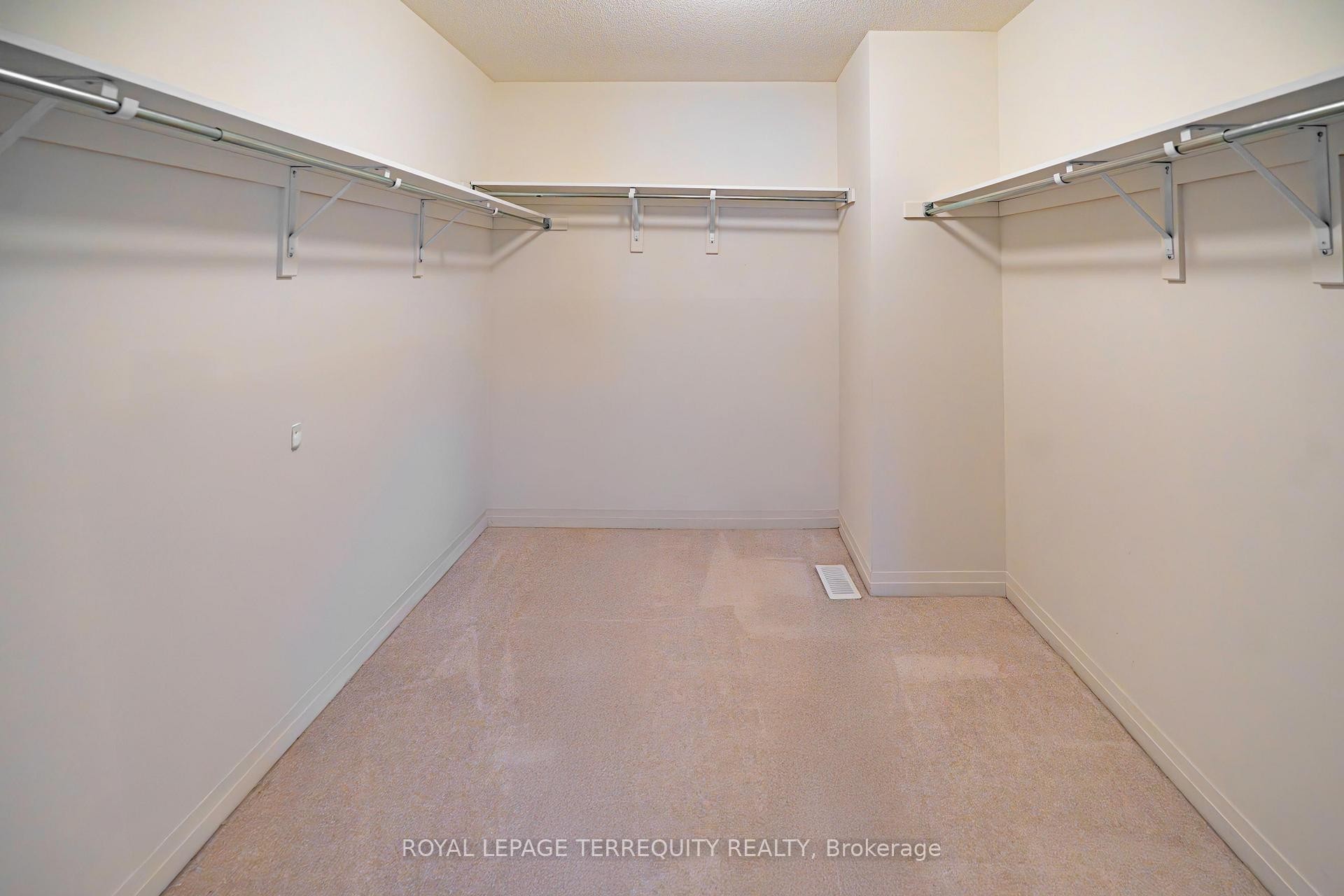 27 Clipper Lane, Clarington, ON
