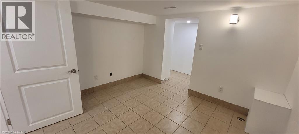 98 Limeridge Road E Unit# Lower Level, Hamilton, ON - Indoor Photo Showing Other Room
