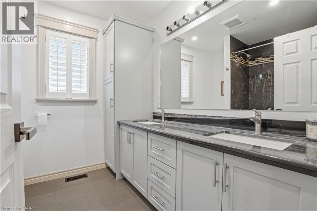 5 Arden Avenue, Hamilton, ON