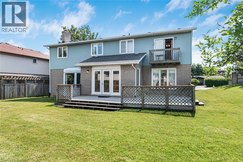 381 Kerman Avenue, Grimsby, ON - Outdoor With Deck Patio Veranda