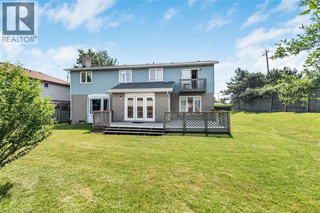 381 Kerman Avenue, Grimsby, ON - Outdoor