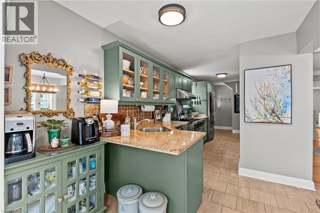 88 Rothsay Avenue, Hamilton, ON - Indoor