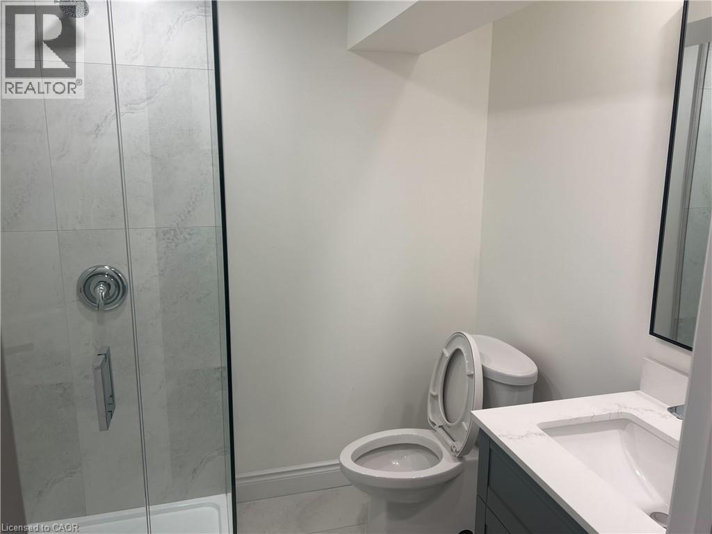 79 Golden Meadow Crescent Unit# Lower, Kitchener, ON