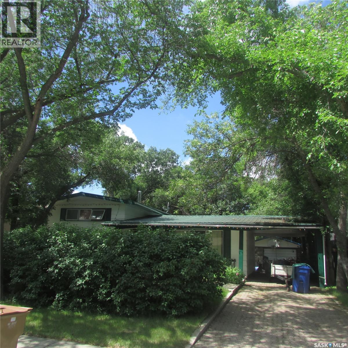 176 Halifax Street N, Regina, SK