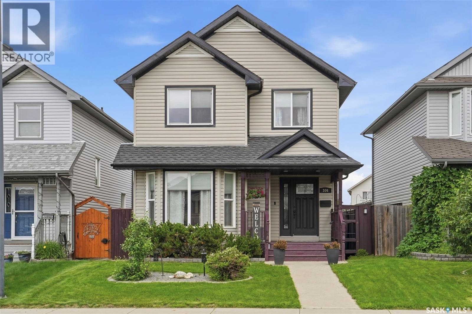 306 Denham Court, Saskatoon, SK