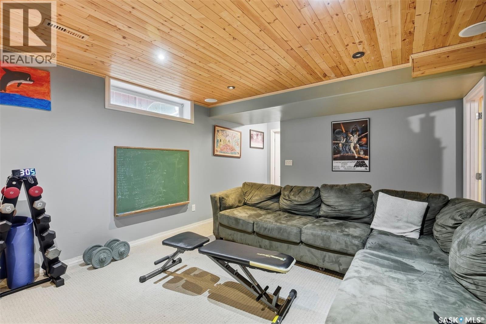 306 Denham Court, Saskatoon, SK