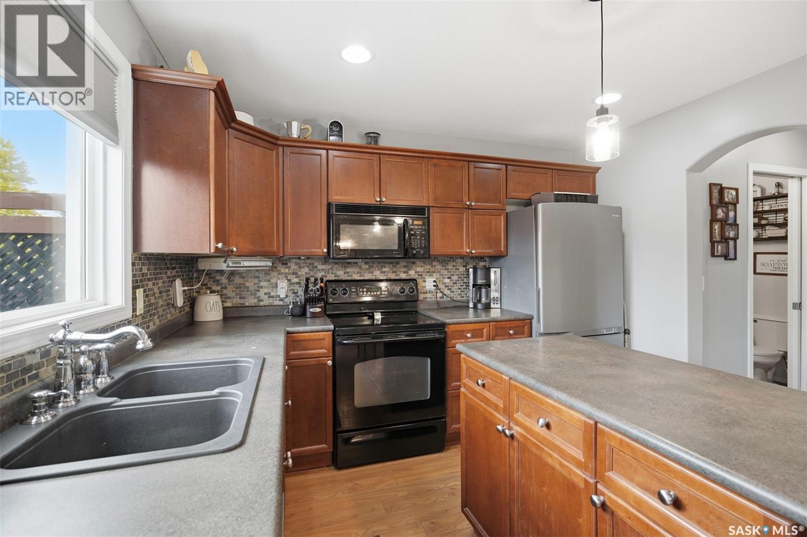 306 Denham Court, Saskatoon, SK