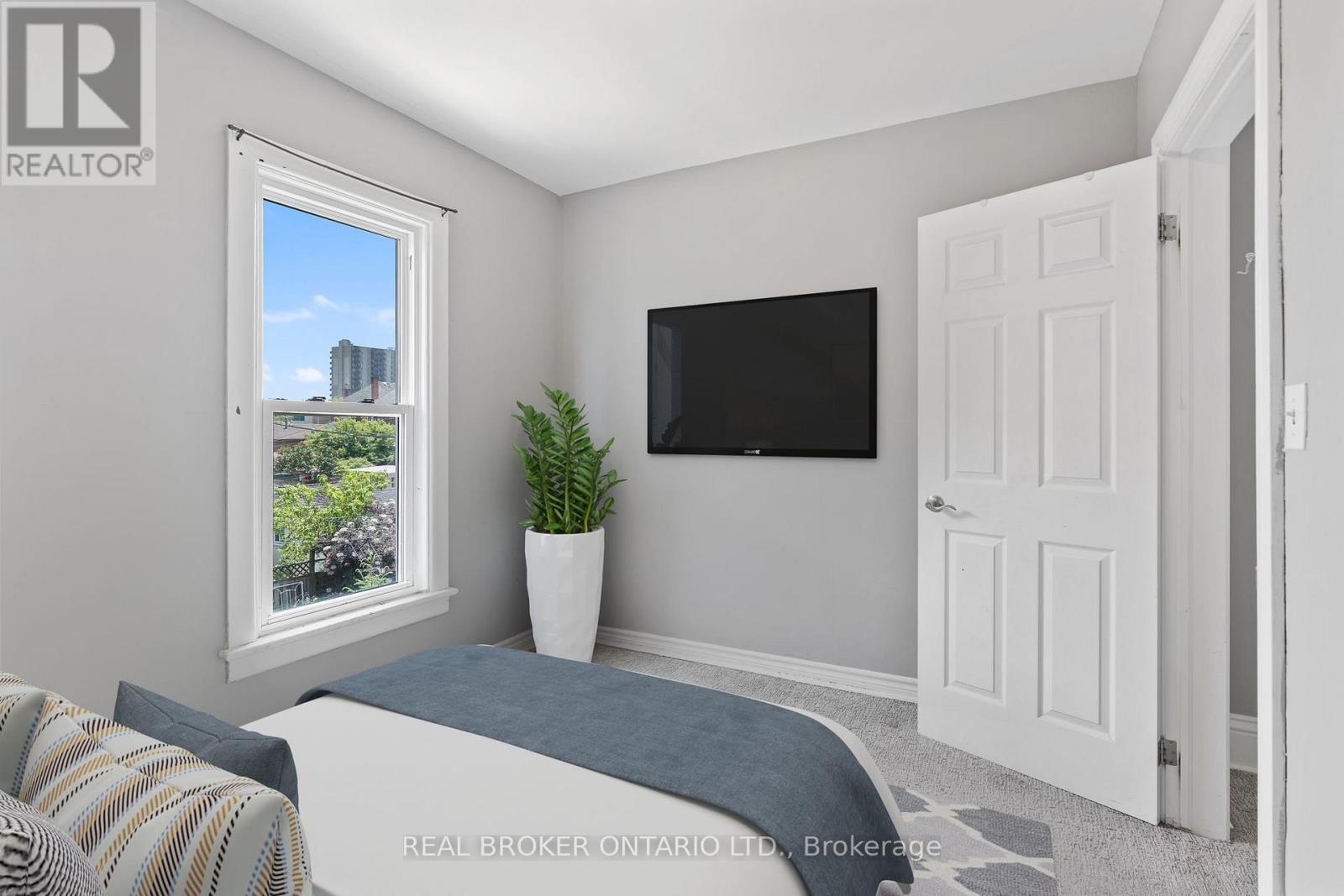Virtually Staged - 40 Ashley Street, Hamilton, ON