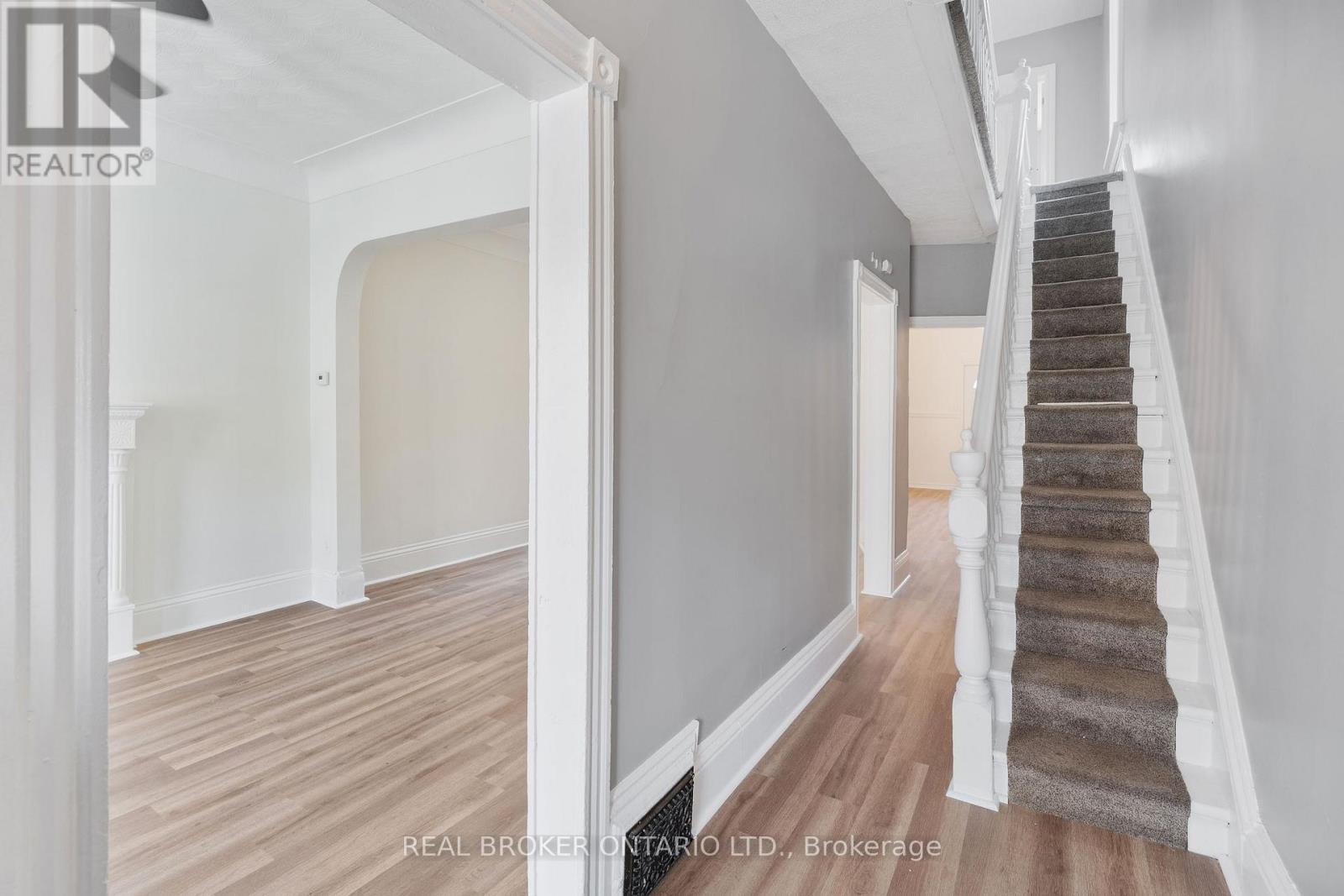 40 Ashley Street, Hamilton, ON