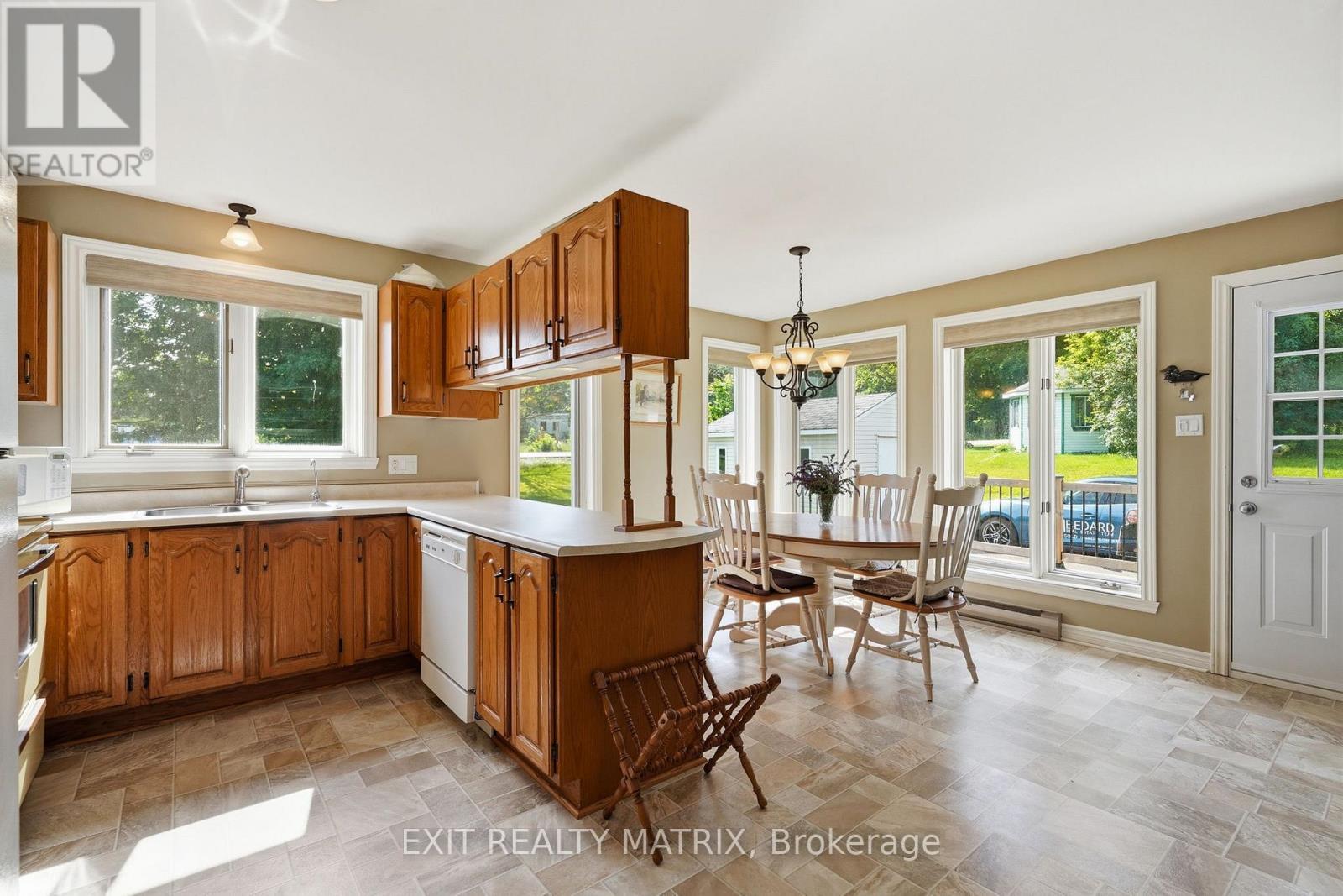 3 Hillview Circle, Champlain, ON