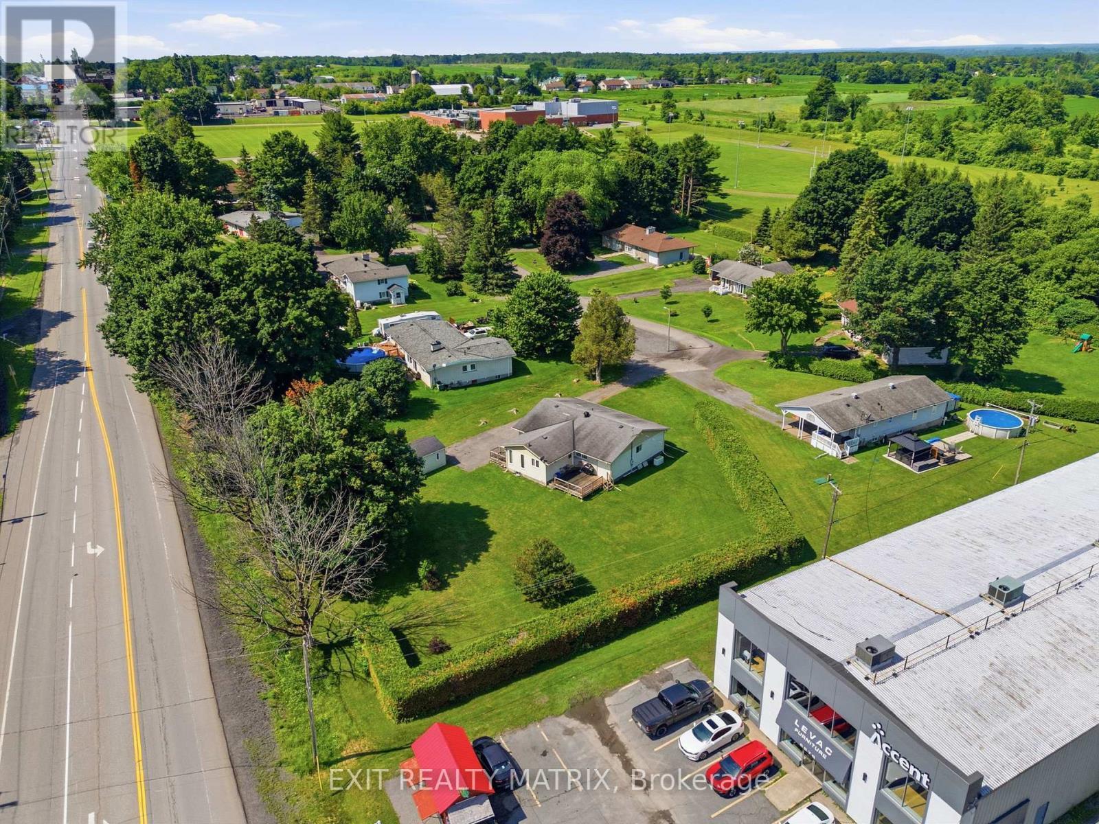 3 Hillview Circle, Champlain, ON