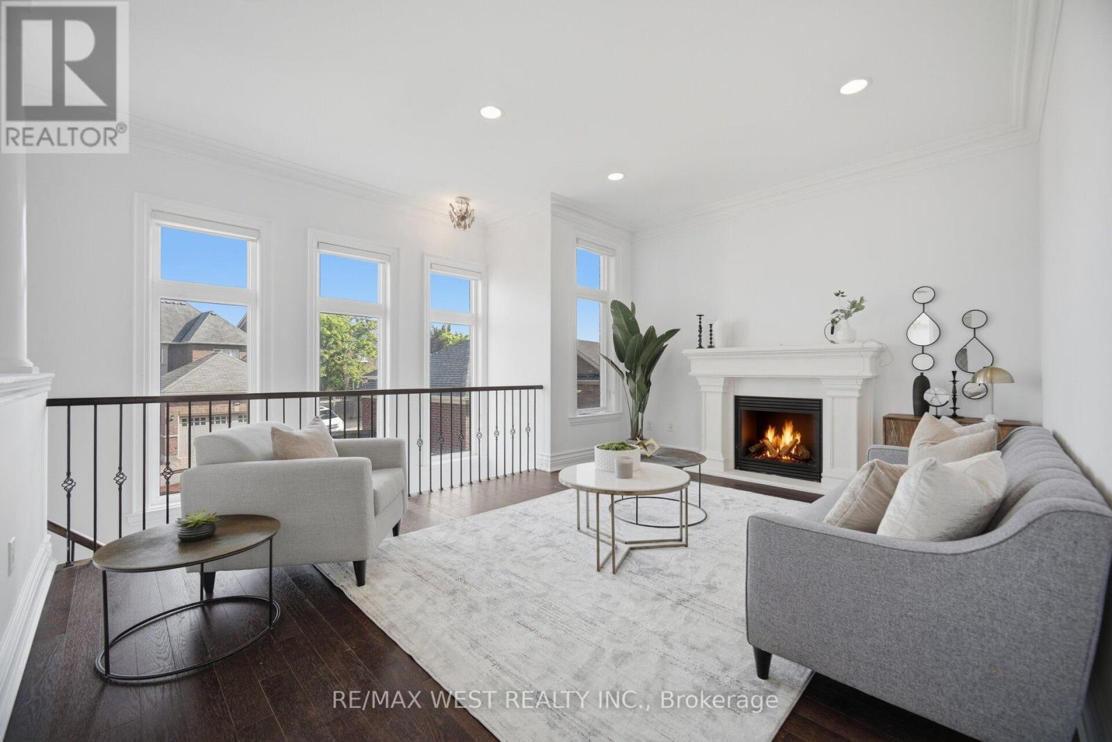 92 Glengordon Crescent, Markham, ON