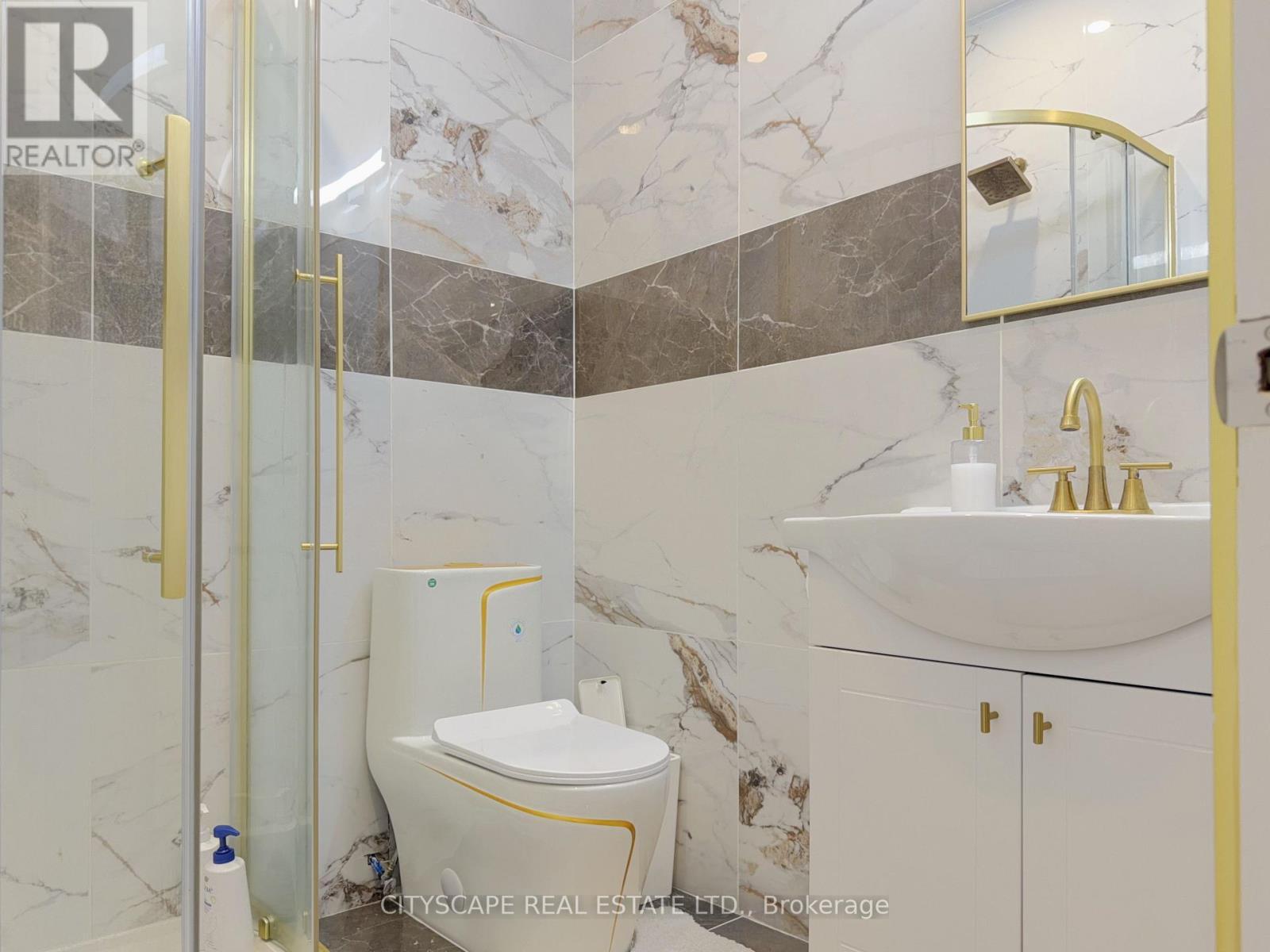 3211 Angel Pass (Secondary Dwelling) Drive, Mississauga, ON - Indoor Photo Showing Bathroom
