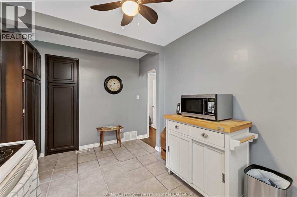 3668 Mckay, Windsor, ON