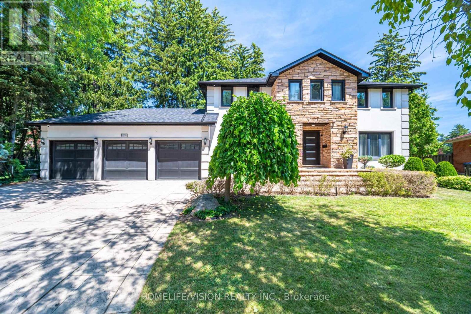 1298 Bunsden Avenue, Mississauga, ON