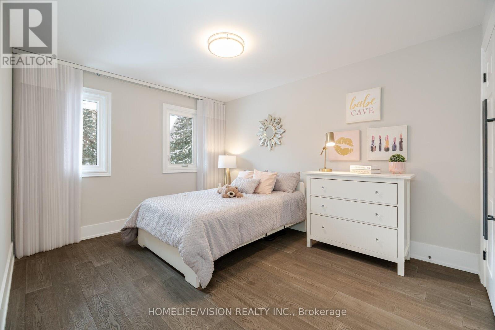 1298 Bunsden Avenue, Mississauga, ON