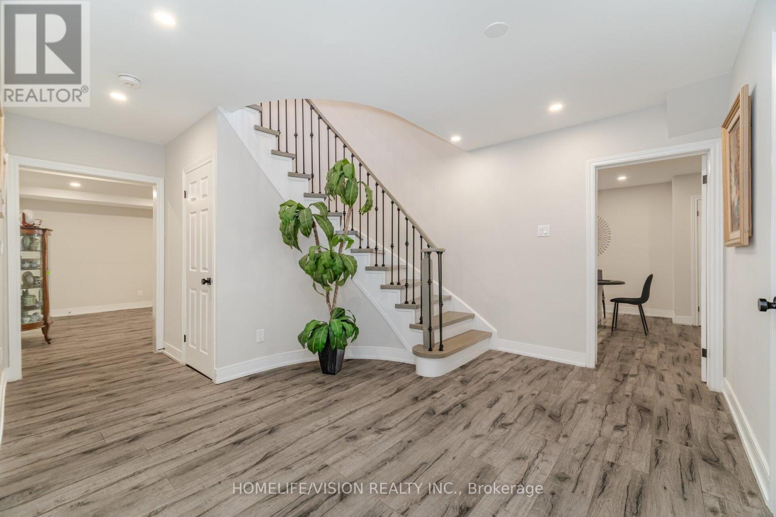 1298 Bunsden Avenue, Mississauga, ON