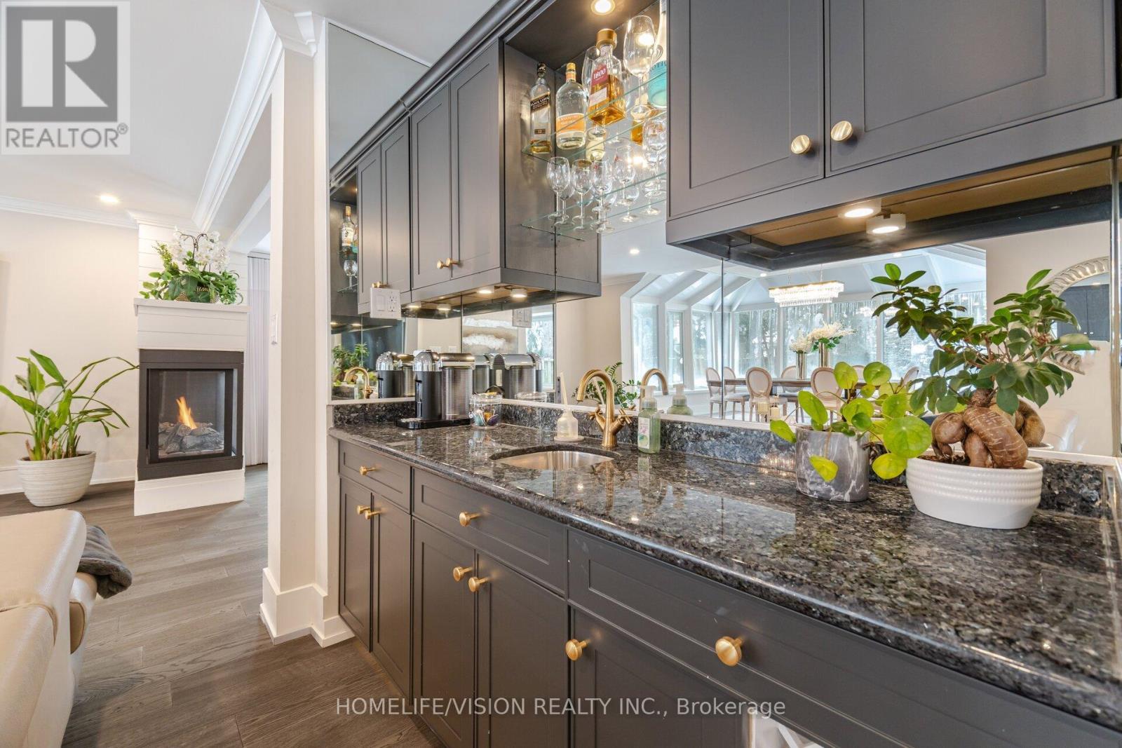 1298 Bunsden Avenue, Mississauga, ON