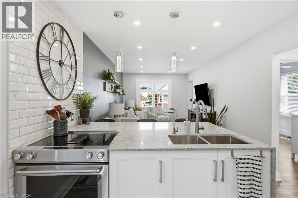 58 Tragina Avenue S, Hamilton, ON - Indoor Photo Showing Kitchen With Double Sink
